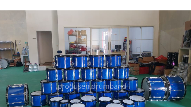 Drumband Warna Biru Yang Sering Di incar Sekolah